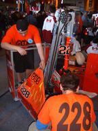 2005 2005ct frc228 pit robot team // 600x800 // 343KB
