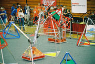 2005 2005wpi battlecry frc155 frc228 match offseason robot // 640x432 // 140KB