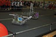 2001 ambler_pa_competition frc303 match robot // 616x409 // 19KB