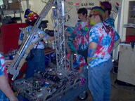 2004 2004fl frc168 pit robot team // 640x480 // 89KB