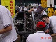 2002 2002oh pit robot // 640x480 // 61KB