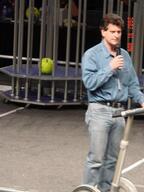 2002 2002oh dean_kamen segway // 480x640 // 38KB