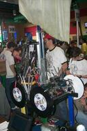 1999 1999ne frc124 pit robot // 320x480 // 21KB