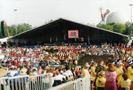 2002 2002cmp crowd // 622x422 // 259KB
