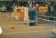 2002 2002cmp frc121 match robot // 621x427 // 235KB