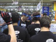 2012 2012dt frc818 pit team // 512x384 // 488KB
