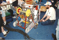 1996 1996cmp frc-110 pit robot // 884x601 // 145KB