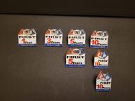 button logo volunteer // 4032x3024 // 667KB