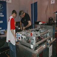 2004 2004dt frc5 pit robot // 1018x764 // 345KB
